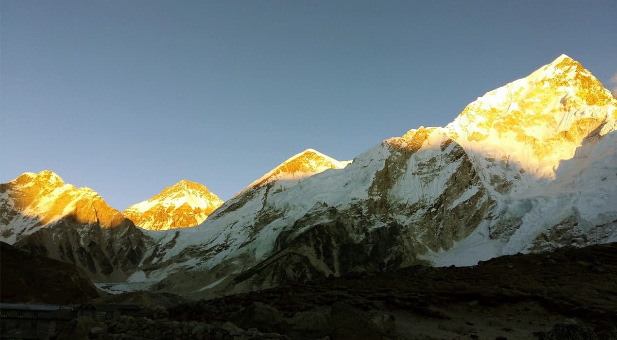Two High Passes Trek via EBC (Chola and Renjo La)