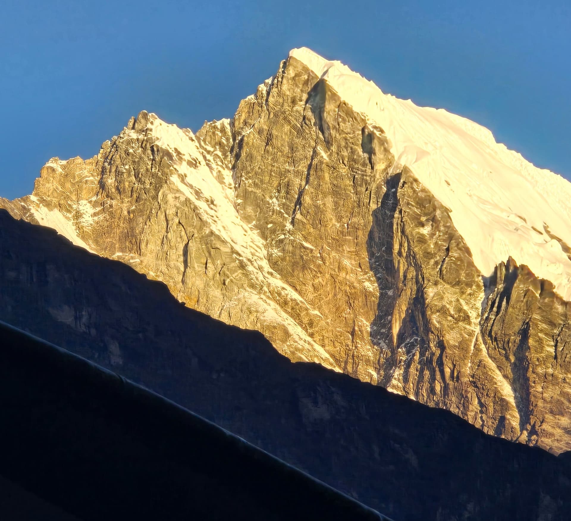 Two High Passes Trek via EBC (Chola and Renjo La)